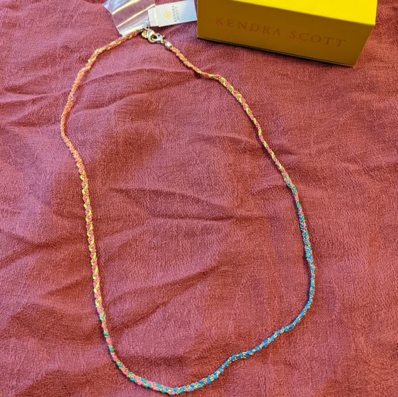 Kendra Scott Mask & Glass Chain - Picture 4 of 11